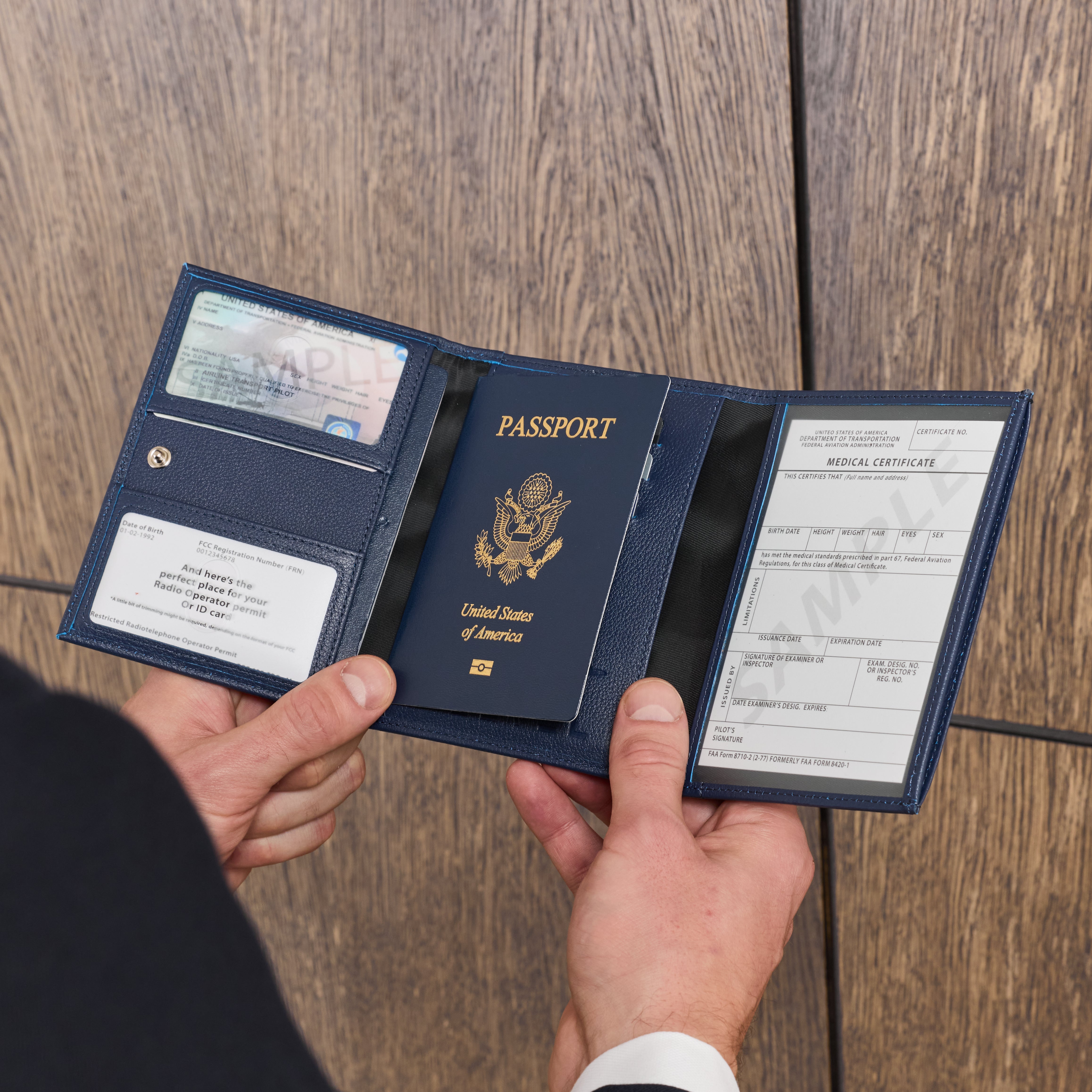 Pilot Document Holder V3 by Flevel - aviation product photo 12