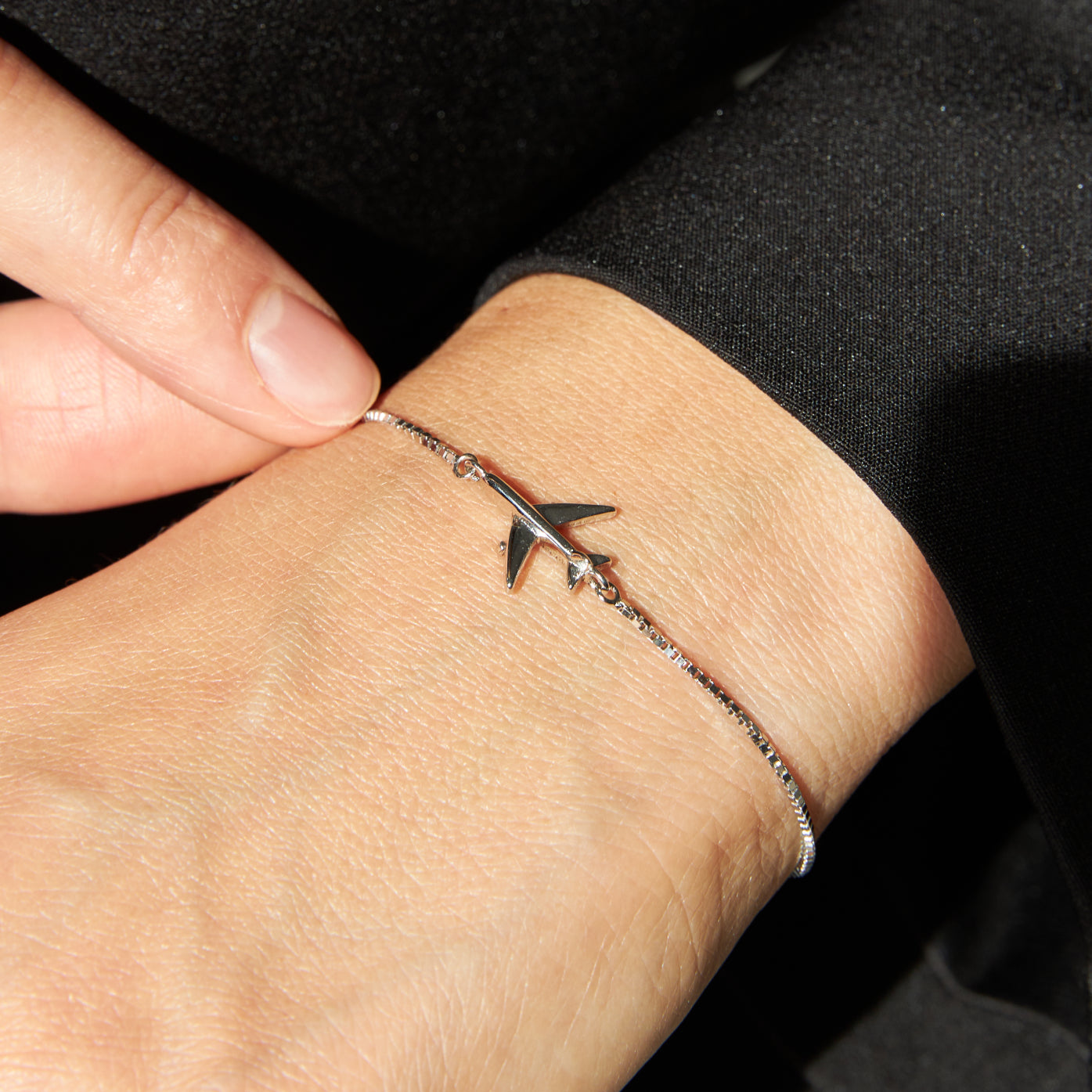 V1 Bracelet by Flevel - aviation product photo 3