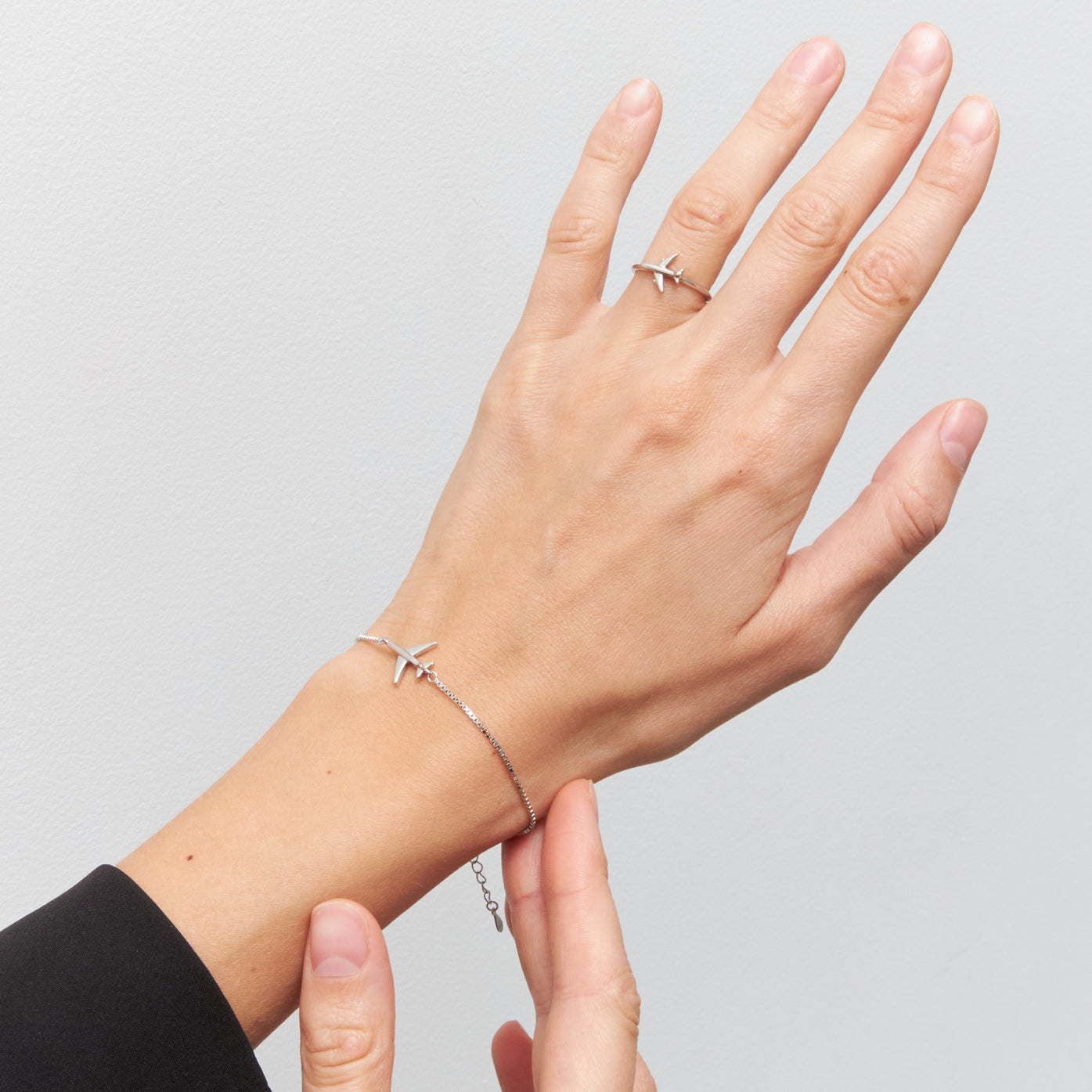 V1 Bracelet by Flevel - aviation product photo 4