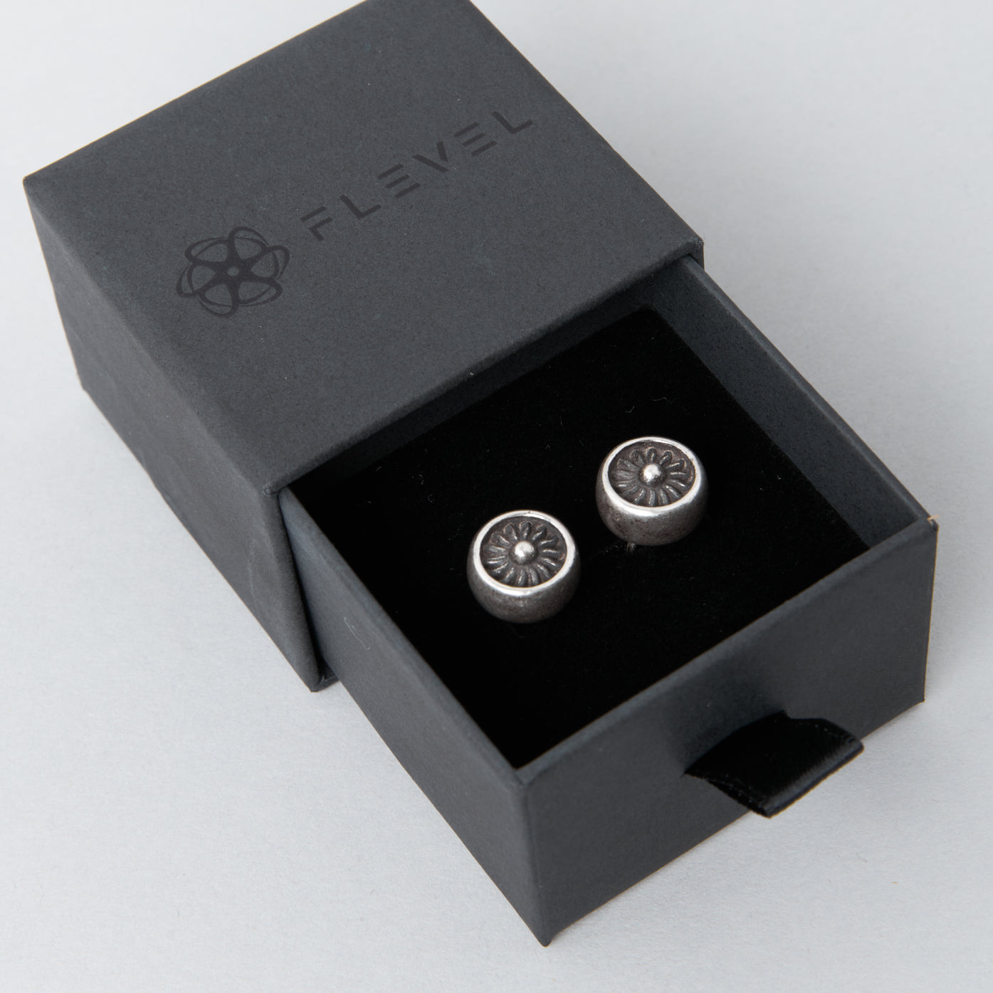 AV8 Cufflinks (Oxidized) by Flevel - aviation product photo 3