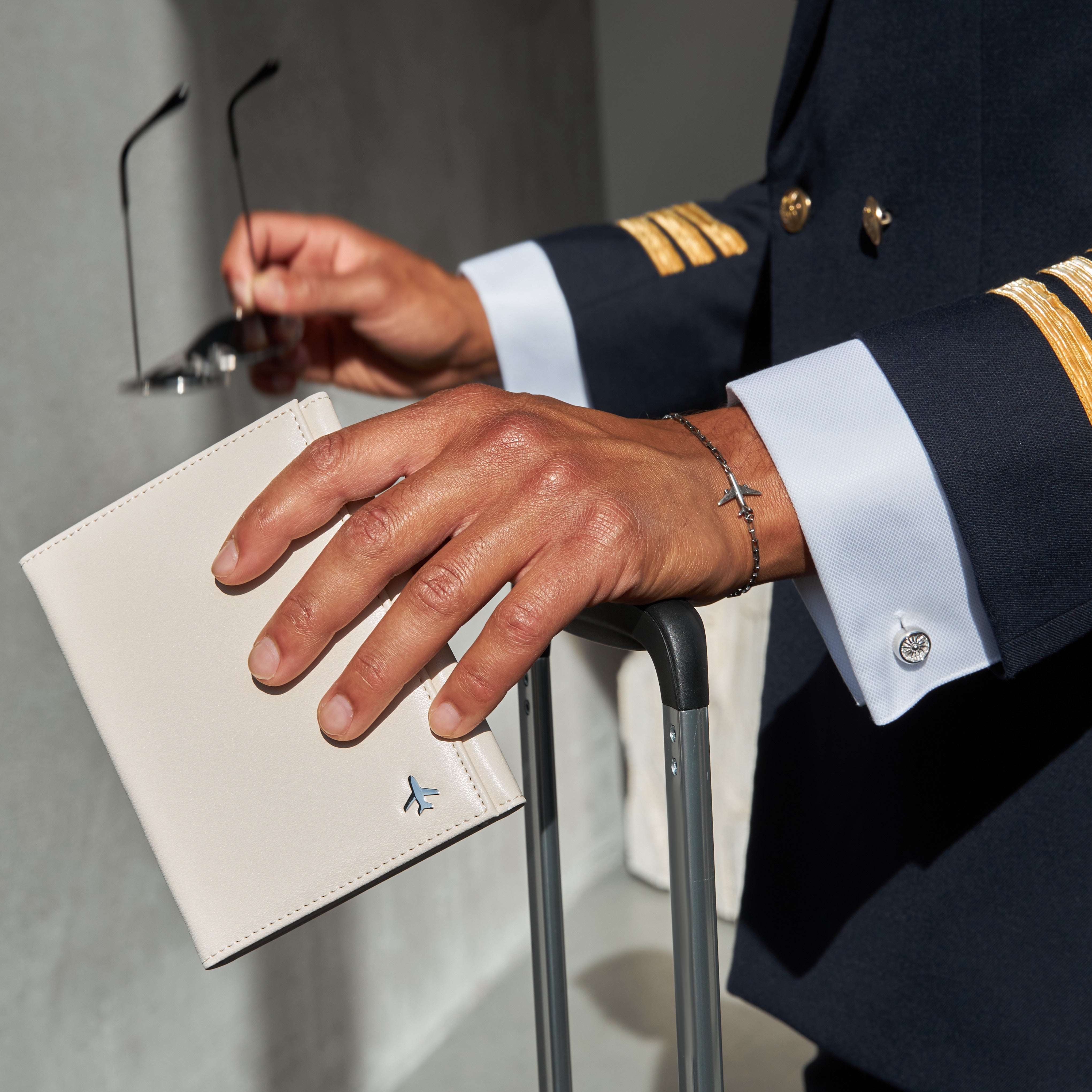 Pilot Document Holder V1 by Flevel - aviation product photo 19