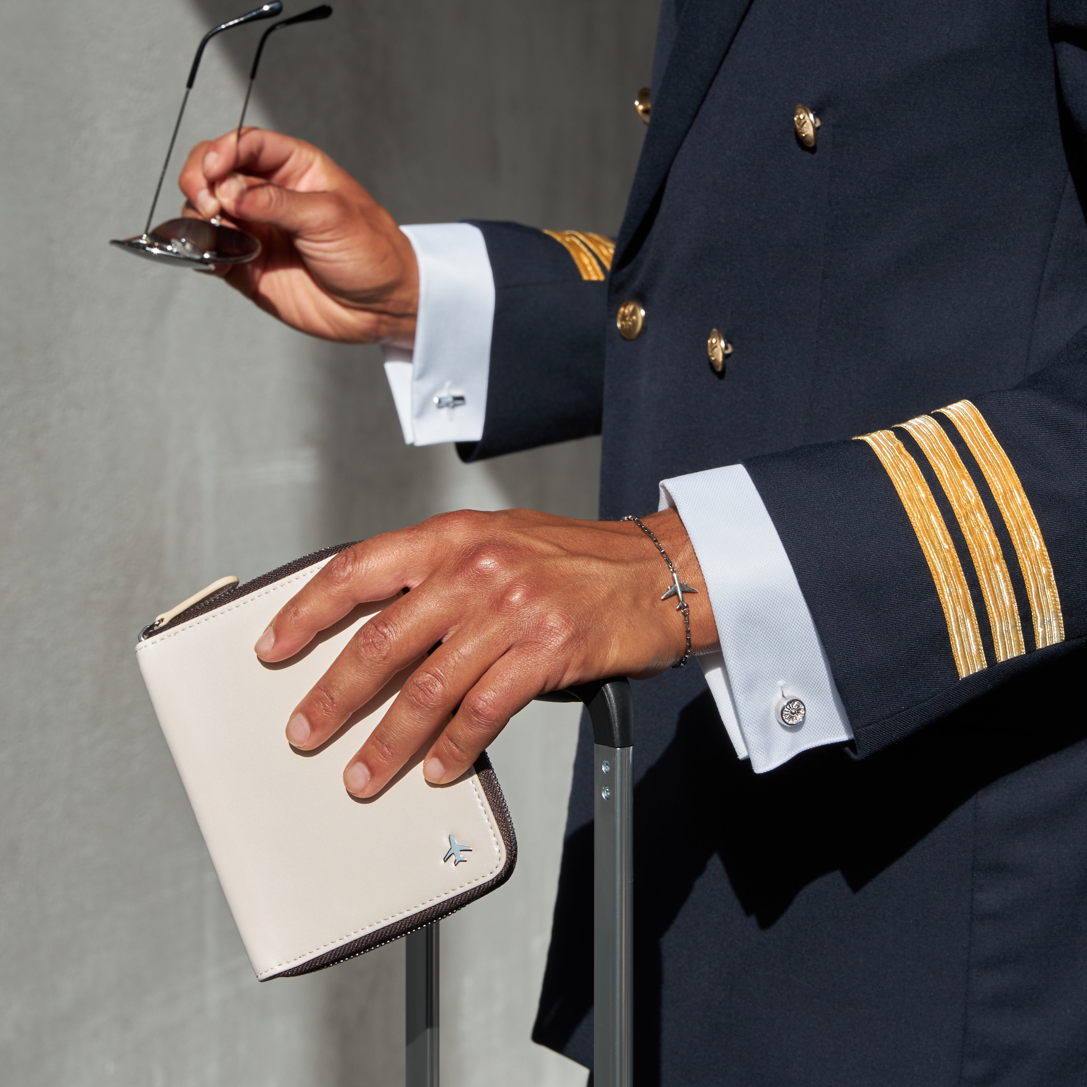 Pilot Document Holder V2 by Flevel - aviation product photo 19