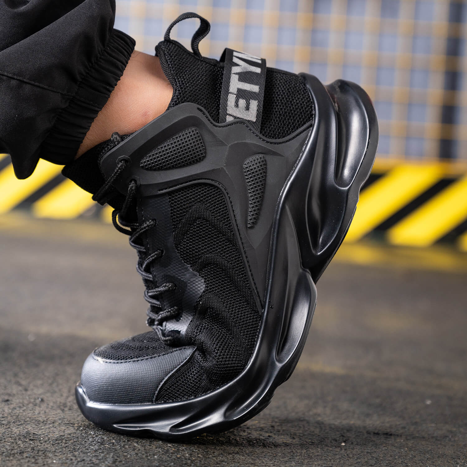 Maven Composite Toe Comfortable Work Shoes