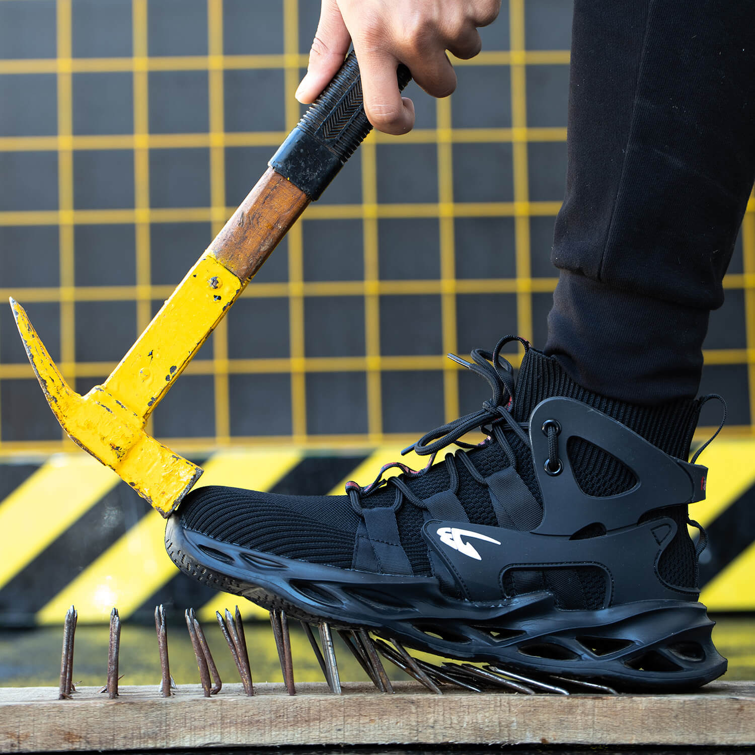 Maven Comfortable Steel Toe Safety Shoes