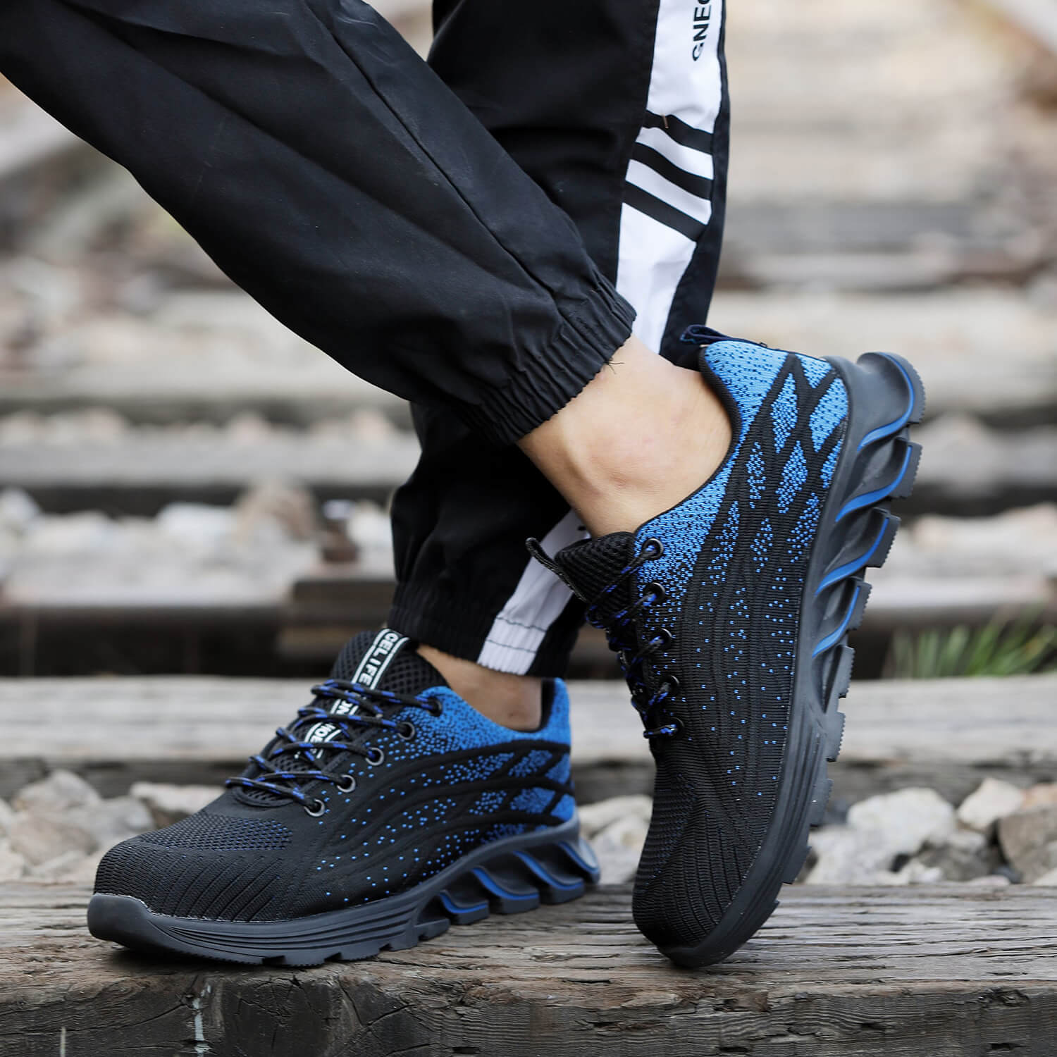 Maven Steel Toe Non-Slip Work Sneakers