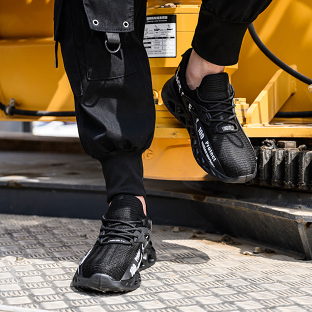 Maven Steel Toe Stylish Work Sneakers